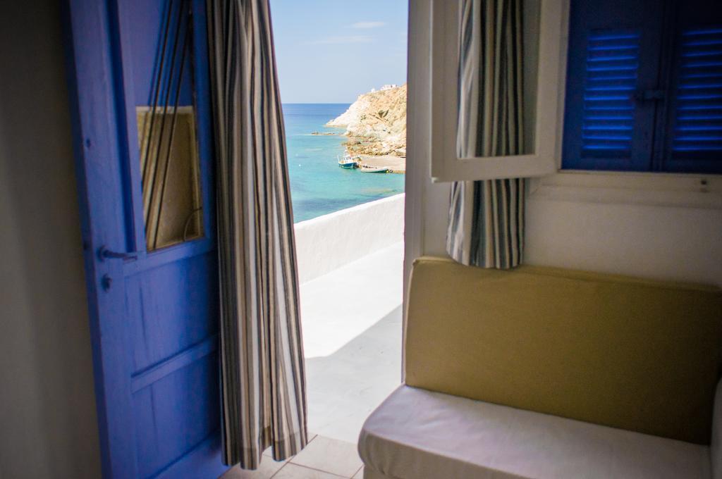 Κymanemi Folegandros Hotell Agali Rum bild
